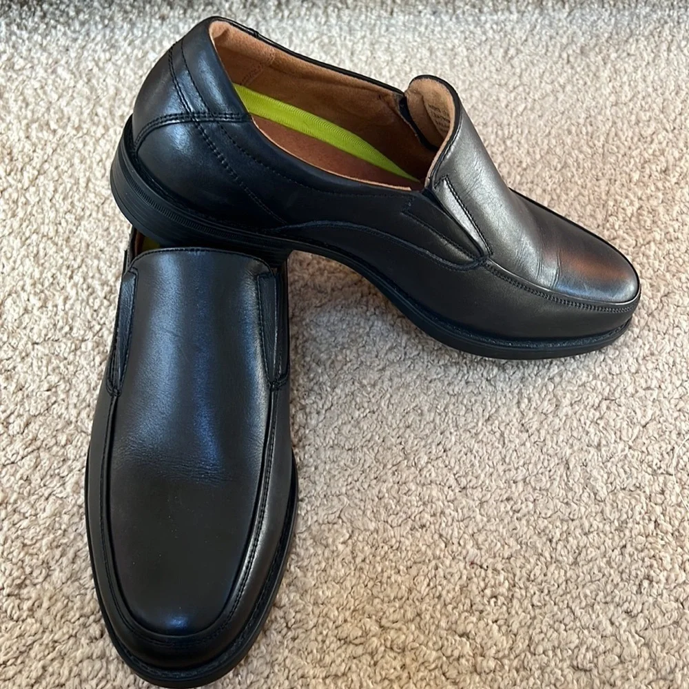 Florsheim ortholite mens SZ 8D black leather loafers.